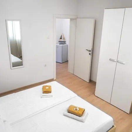 Tayla-Apartment Vodice Exterior foto